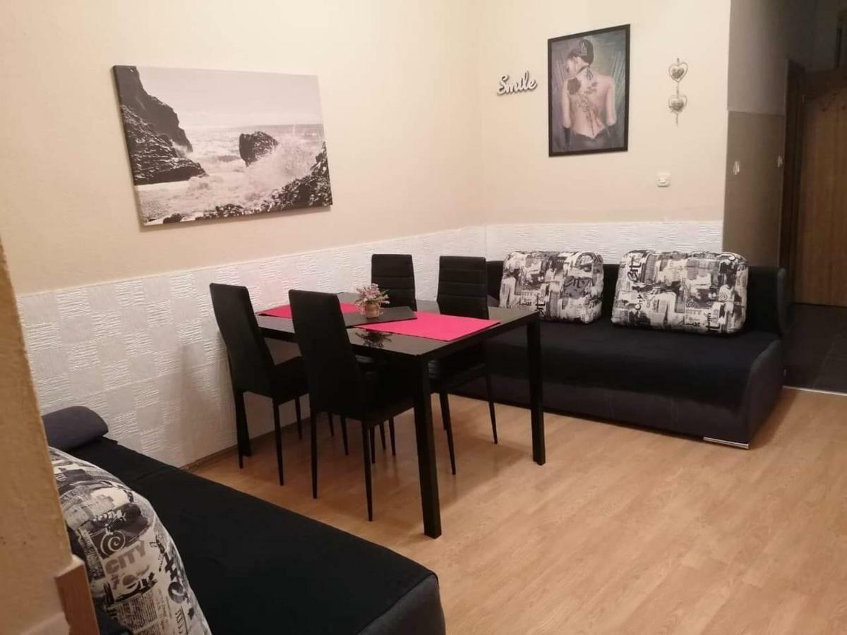 Apartman Miki Pula Buitenkant foto